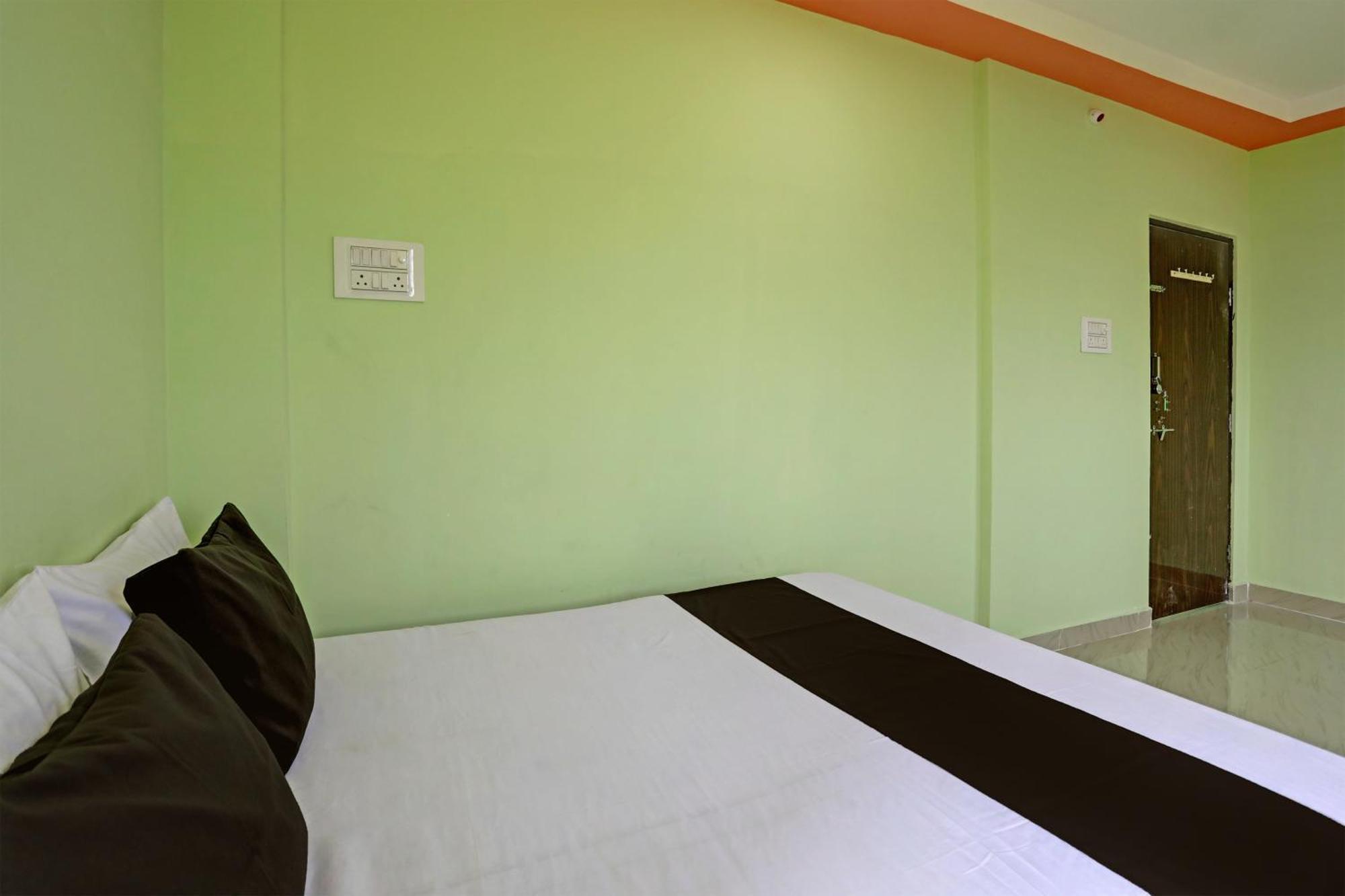 Spot On Hotel Leo Star Chandrapur Esterno foto
