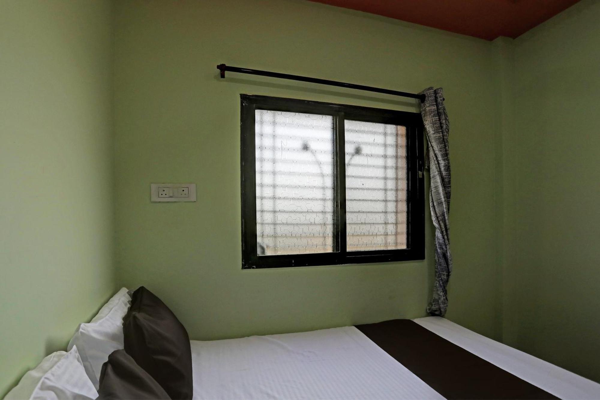 Spot On Hotel Leo Star Chandrapur Esterno foto